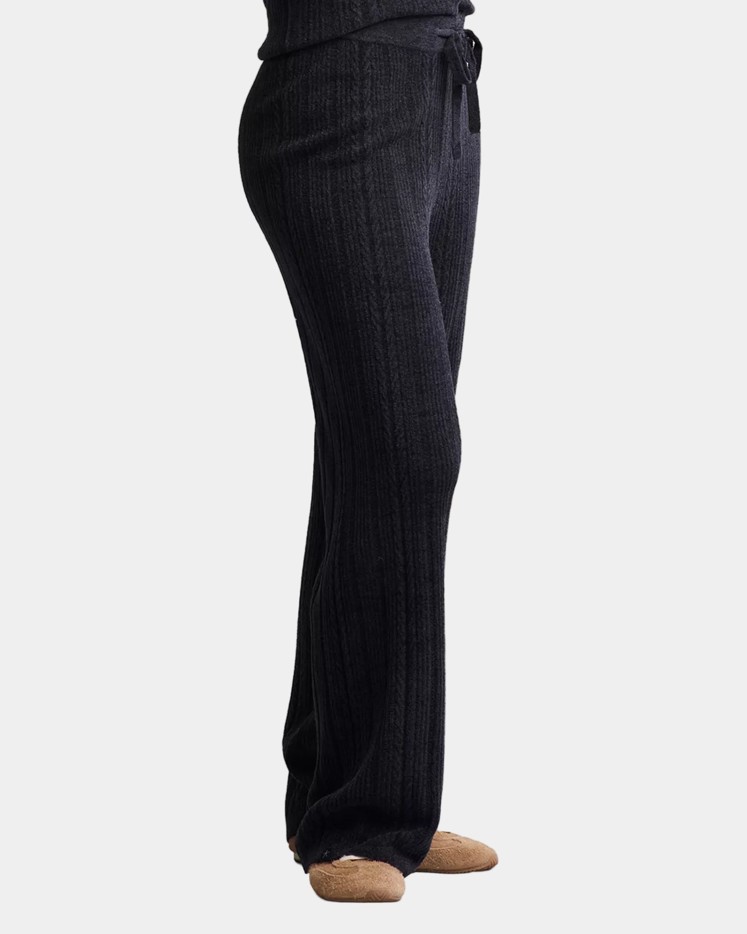 Barefoot Dreams CozyChic Ultra Lite® Cable Knit Ankle Pants in Black