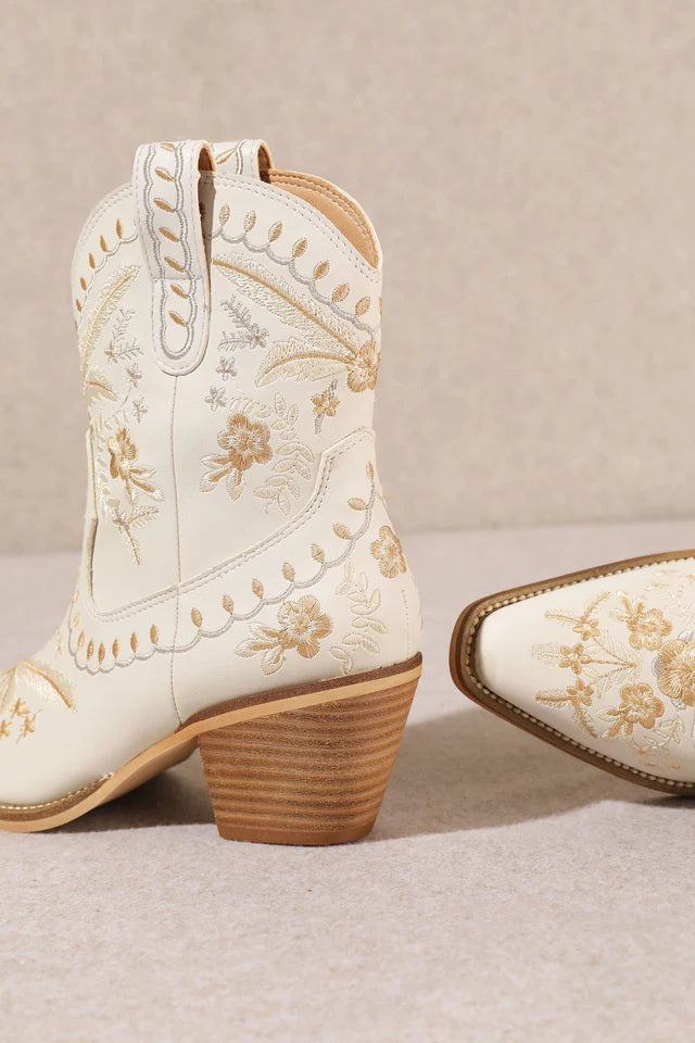 Corral Botanical Embroidered Cowgirl Boots