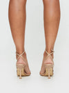 Billini Reyes Heel