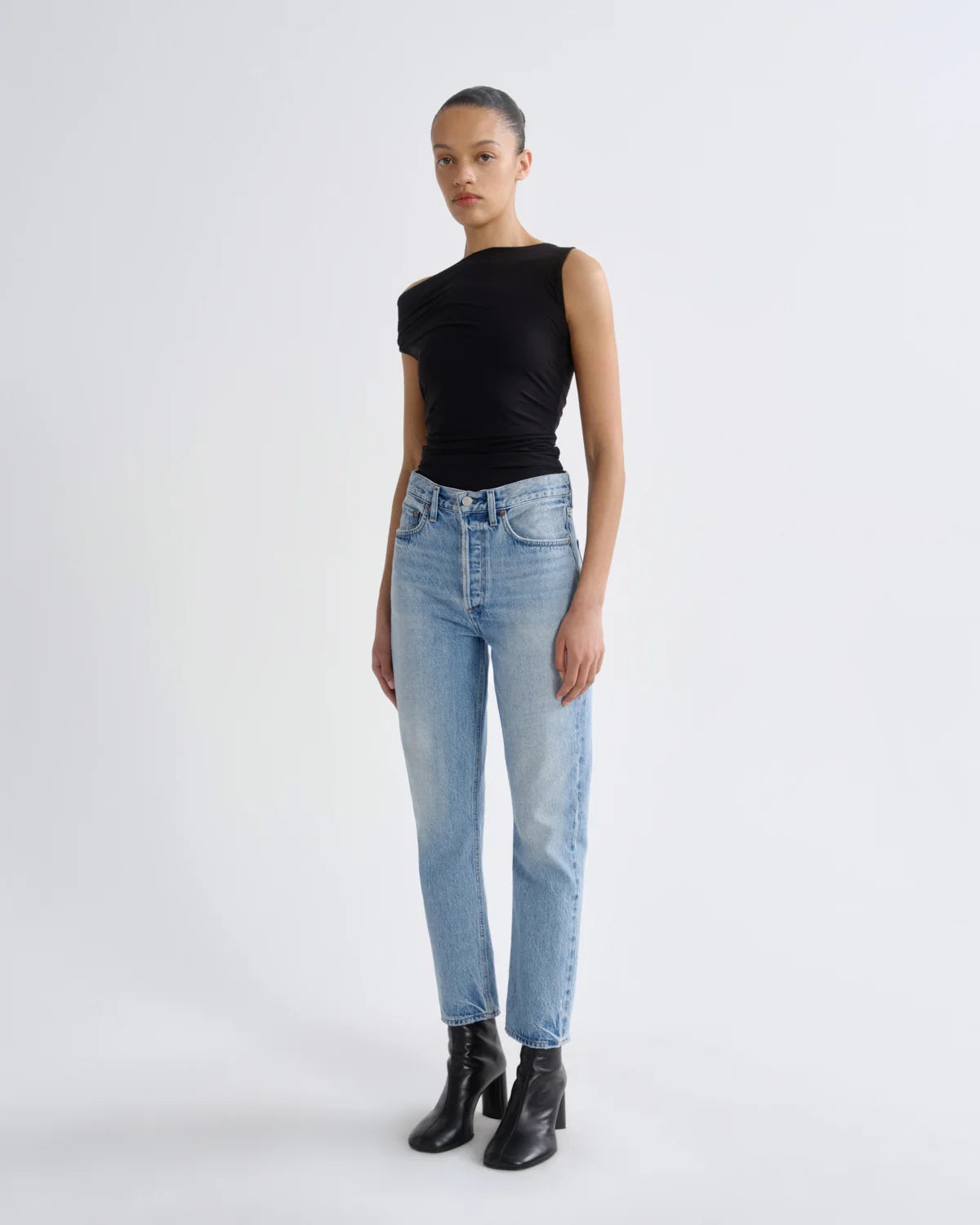 AGOLDE Riley High Rise Straight Crop Jeans in Stream