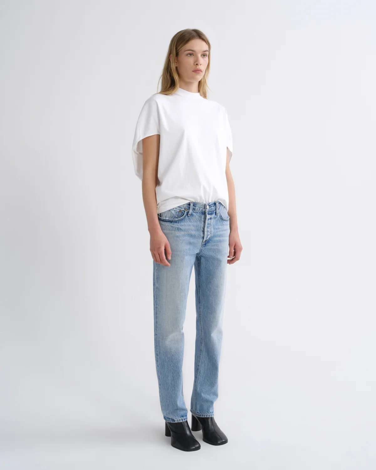 AGOLDE Romney Jeans  Mid Rise Straight Leg Jeans in Stream