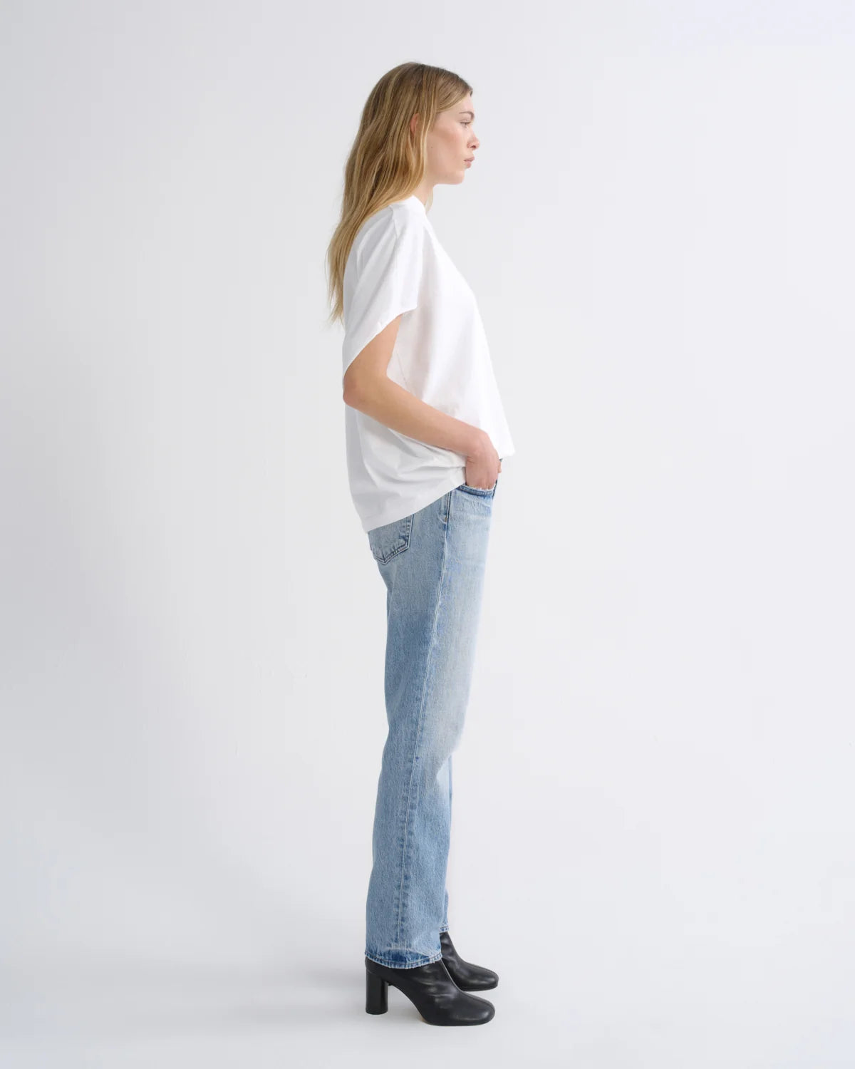 AGOLDE Romney Jeans  Mid Rise Straight Leg Jeans in Stream