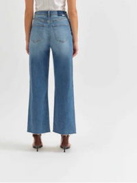 DAZE Pleaser High Rise Wide Ankle Jeans