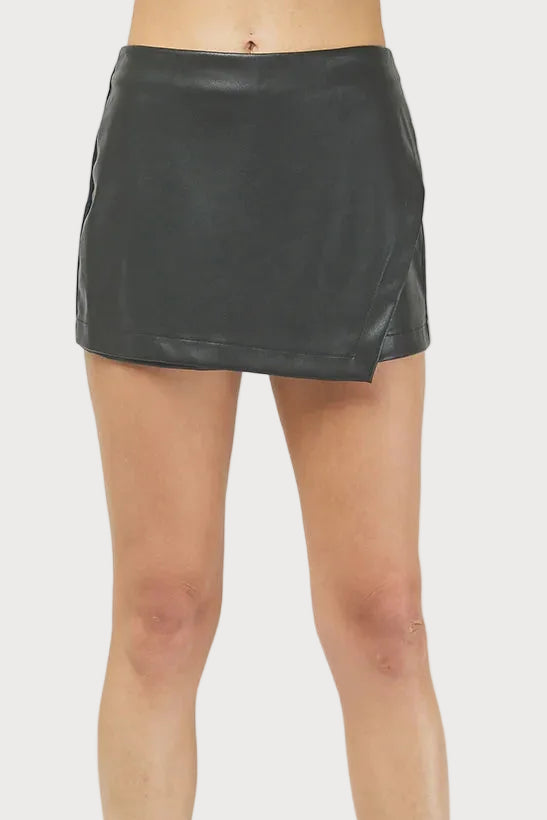 Vaden Mini Skort in Black
